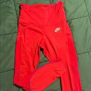 Nike women’s Vibrant pink Leggings